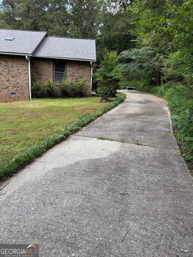 Building Photo - 105 Crestwood Cir