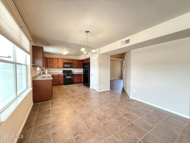 Building Photo - 6305 Rosa Gandara Pl