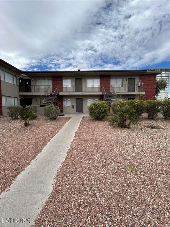 Building Photo - 1089 E Desert Inn Rd