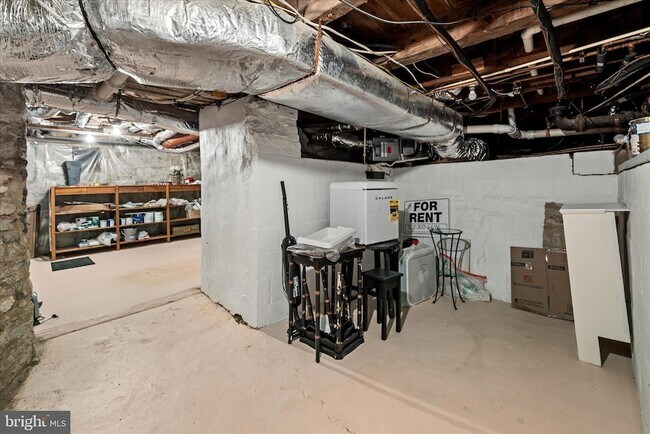 Building Photo - 6 E Cecil St