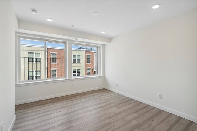 Building Photo - 1338 N 15th St