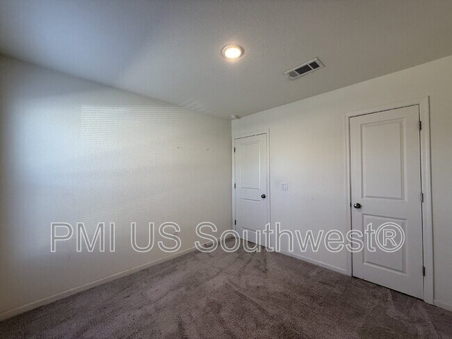 Building Photo - 2430 River Valley Cir