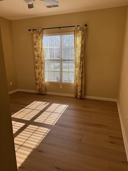 Front Bedroom - 54047 Flycatchers Ct