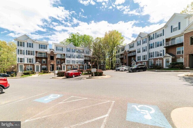 Building Photo - 12715 Fair Crest Ct