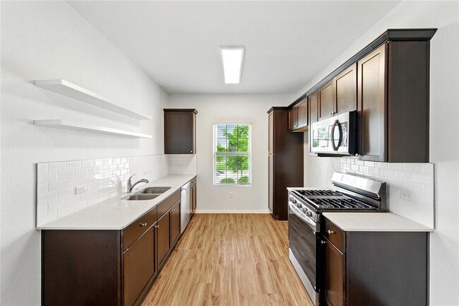 Building Photo - 7013 Tonka Ln