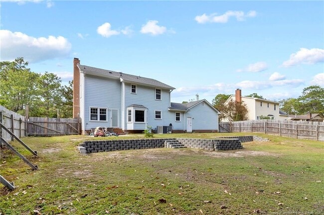 Building Photo - 2047 Birchcreft Dr