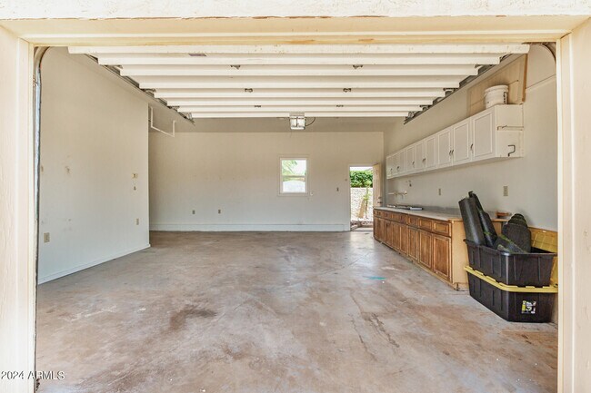 Building Photo - 32015 N 71st St