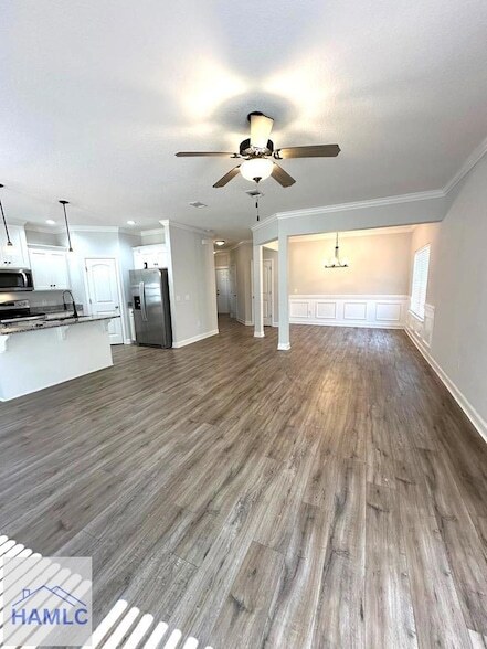 Building Photo - 156 Hamlet Ct