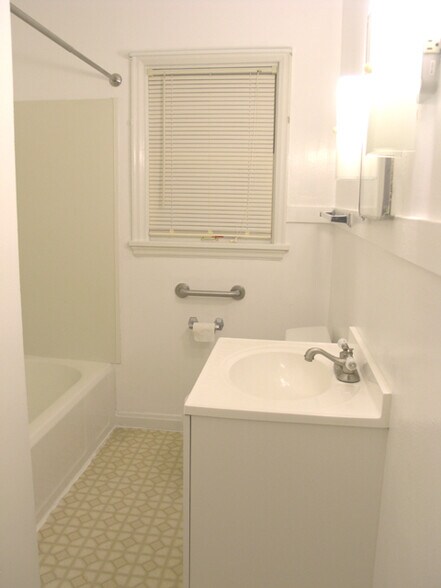 Bathroom - 3050 Snyder Ave