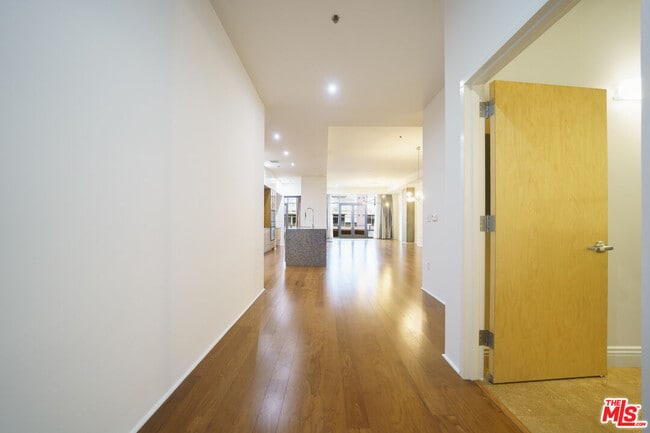 Building Photo - 1111 S Grand Ave