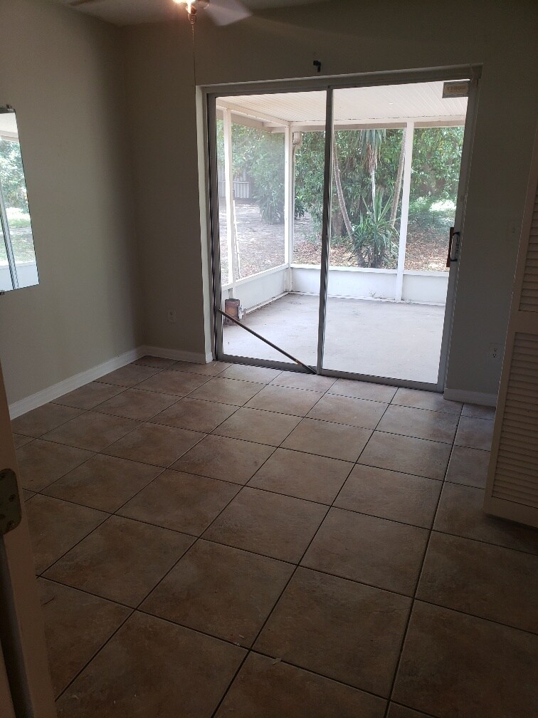 Bedroom 2 - 9326 Bud Wood St