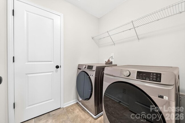 Building Photo - 11012 Pagebrook Ln