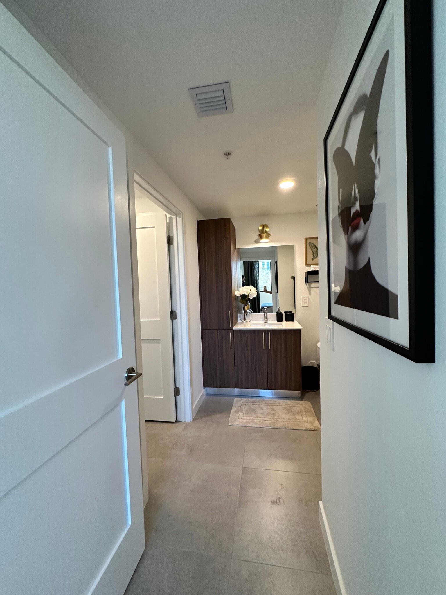 Building Photo - 2212 Dewey St