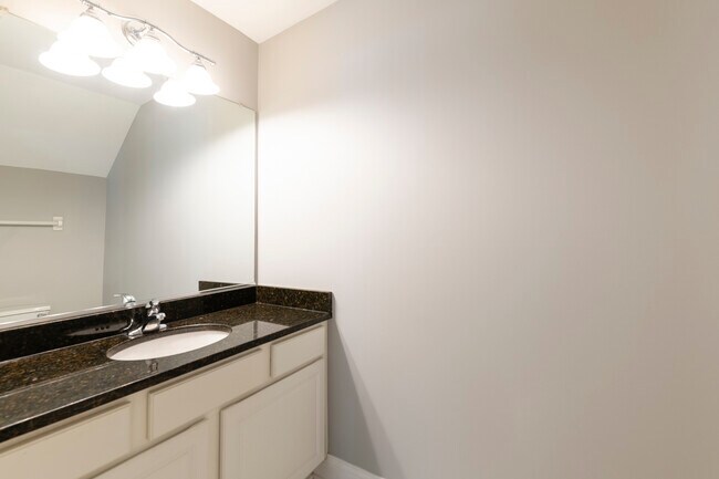 Building Photo - 43 Foxcroft Rd