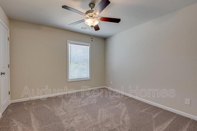 Building Photo - 2506 Otter Run