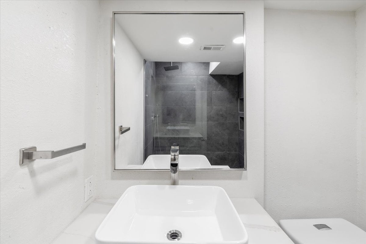 Master Bathroom - 7205 Grand Canyon Dr