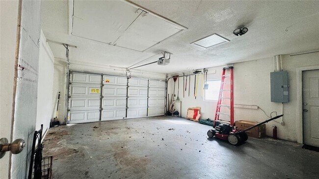 Building Photo - 10380 Tangelo Rd