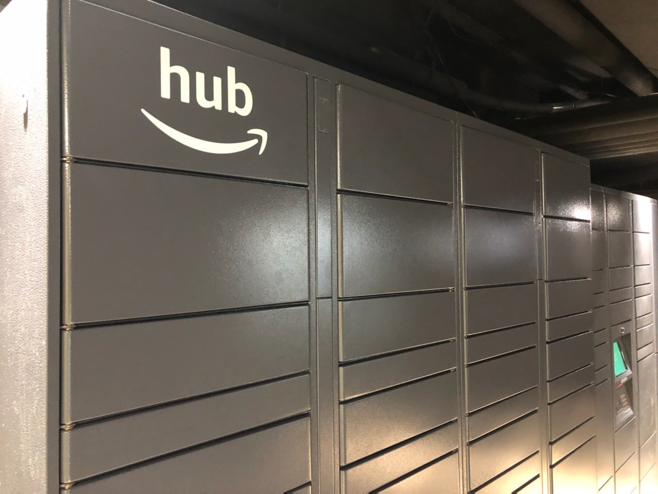 Building Photo - 410 W 7th St #1521