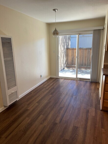 dining and slider to back yard - 1919 Ygnacio Valley Rd