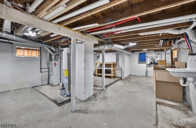 Building Photo - 93 Horton Ave