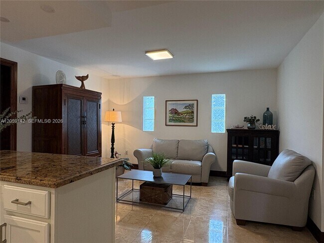 Building Photo - 6610 SW 104th Ct