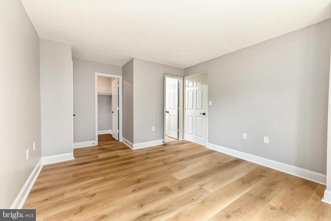 Building Photo - 20991 Timber Ridge Terrace