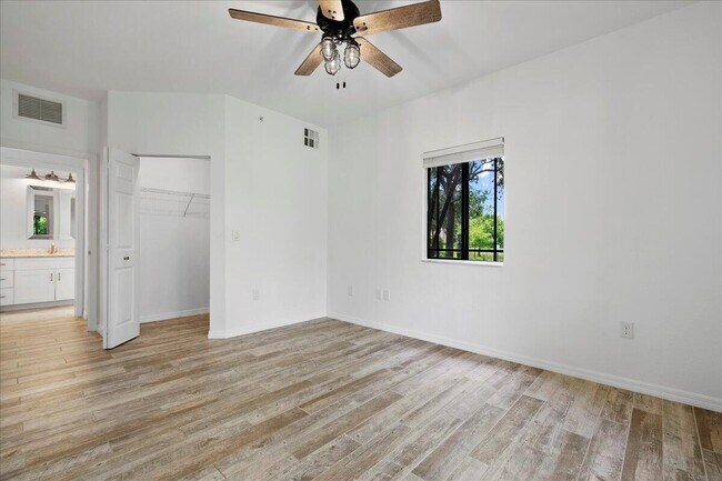 Building Photo - 3023 Alcazar Pl