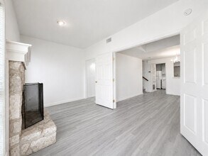 Building Photo - 2529 Rio Grande St