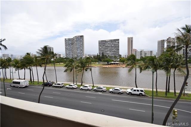 Building Photo - 2085 Ala Wai Blvd