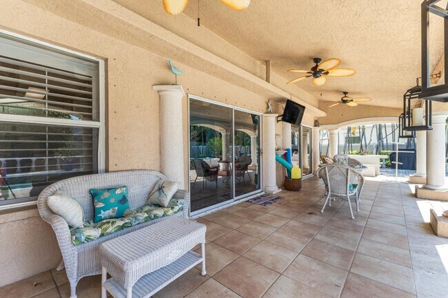 Building Photo - 2310 SW 53rd St