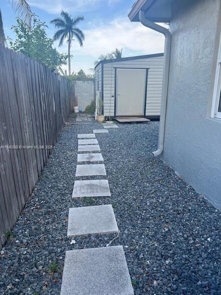 Building Photo - 4150 SW 56th Terrace