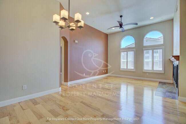 Building Photo - Lincoln Crossing Condo | 2 bedroom 2 bathroom