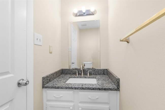 Building Photo - 24026 Spring Briar Ln