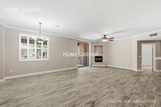 Building Photo - 955 E Knox Rd