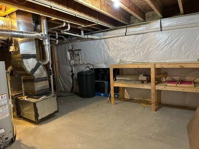Building Photo - 223 Morlyn Dr