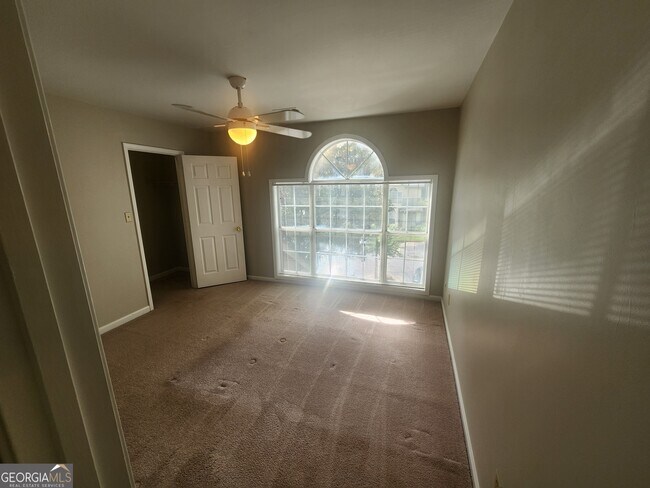 Building Photo - 3761 Windsor Cir