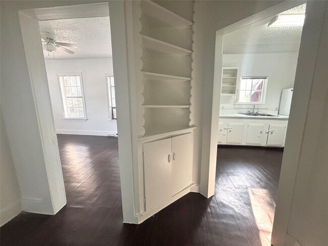 Building Photo - 3312 Oak Springs Dr