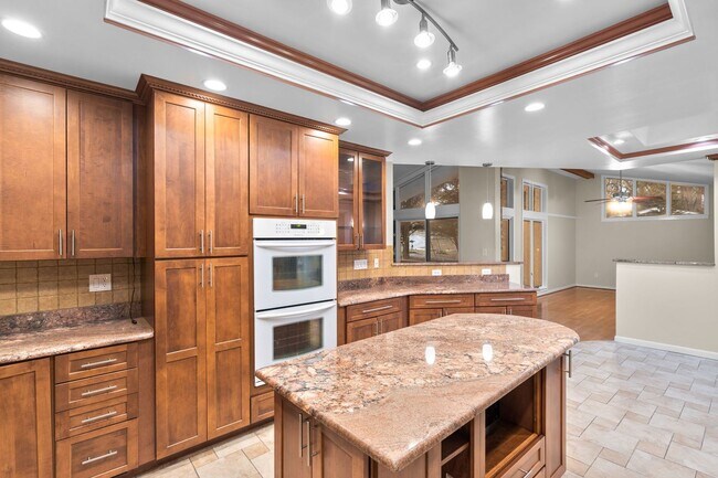 Building Photo - 4 Bed 3 Bath - Bethesda Single Family Home - Move In Ready