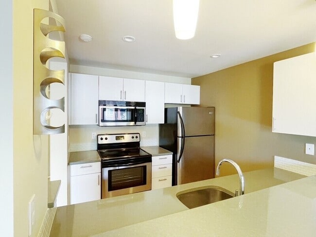 Building Photo - 15132 NE 82nd St