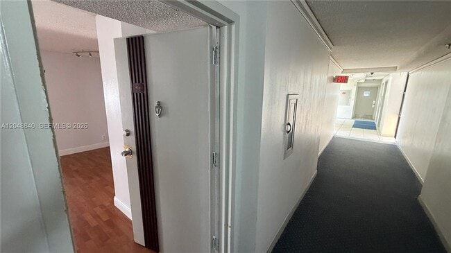 Building Photo - 17021 N Bay Rd