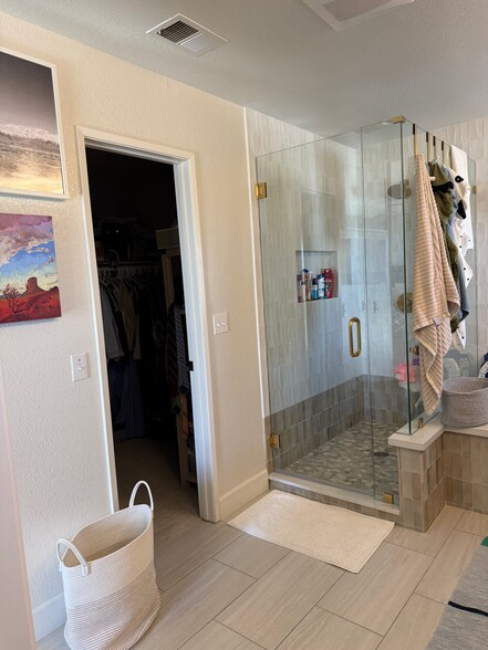 Building Photo - 552 Spindlewood Ct