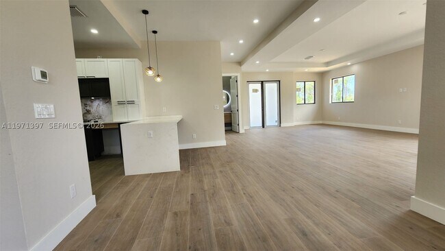 Building Photo - 47 Brig Cir E