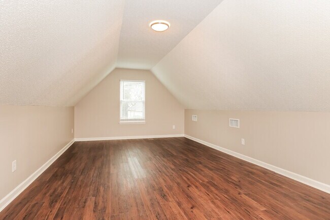 Building Photo - 3868 Round Rock Dr