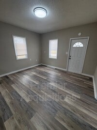 Building Photo - 2309 Locust Ave