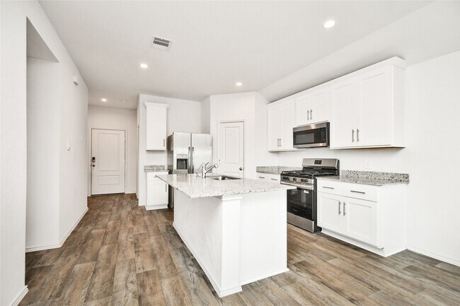 Building Photo - 4243 Bromham Farms Dr
