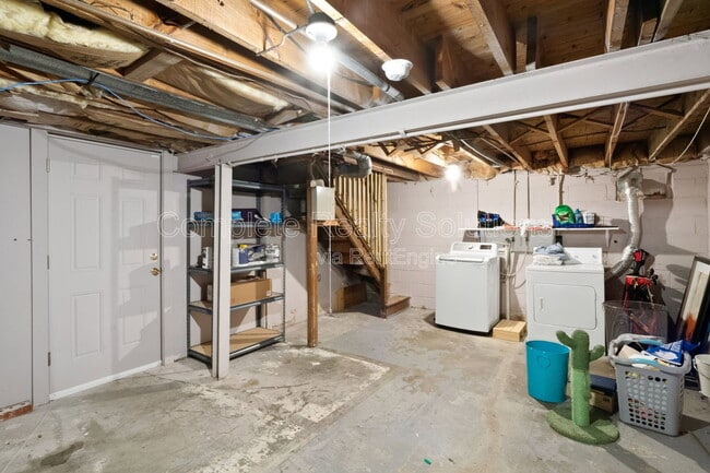 Building Photo - 2164 Lafayette Ave
