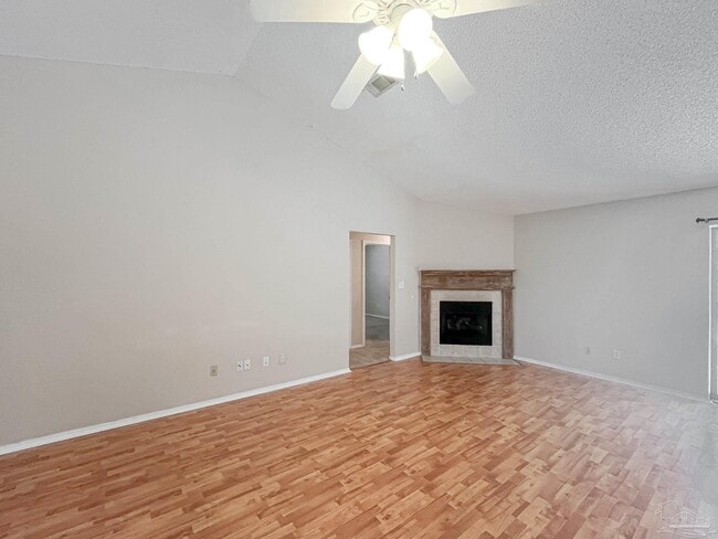 Building Photo - 902 Catskill Ln
