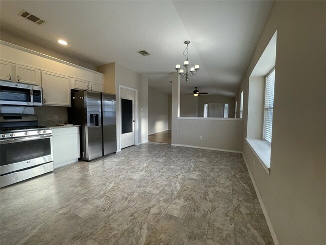 Building Photo - 803 Middle Brook Dr