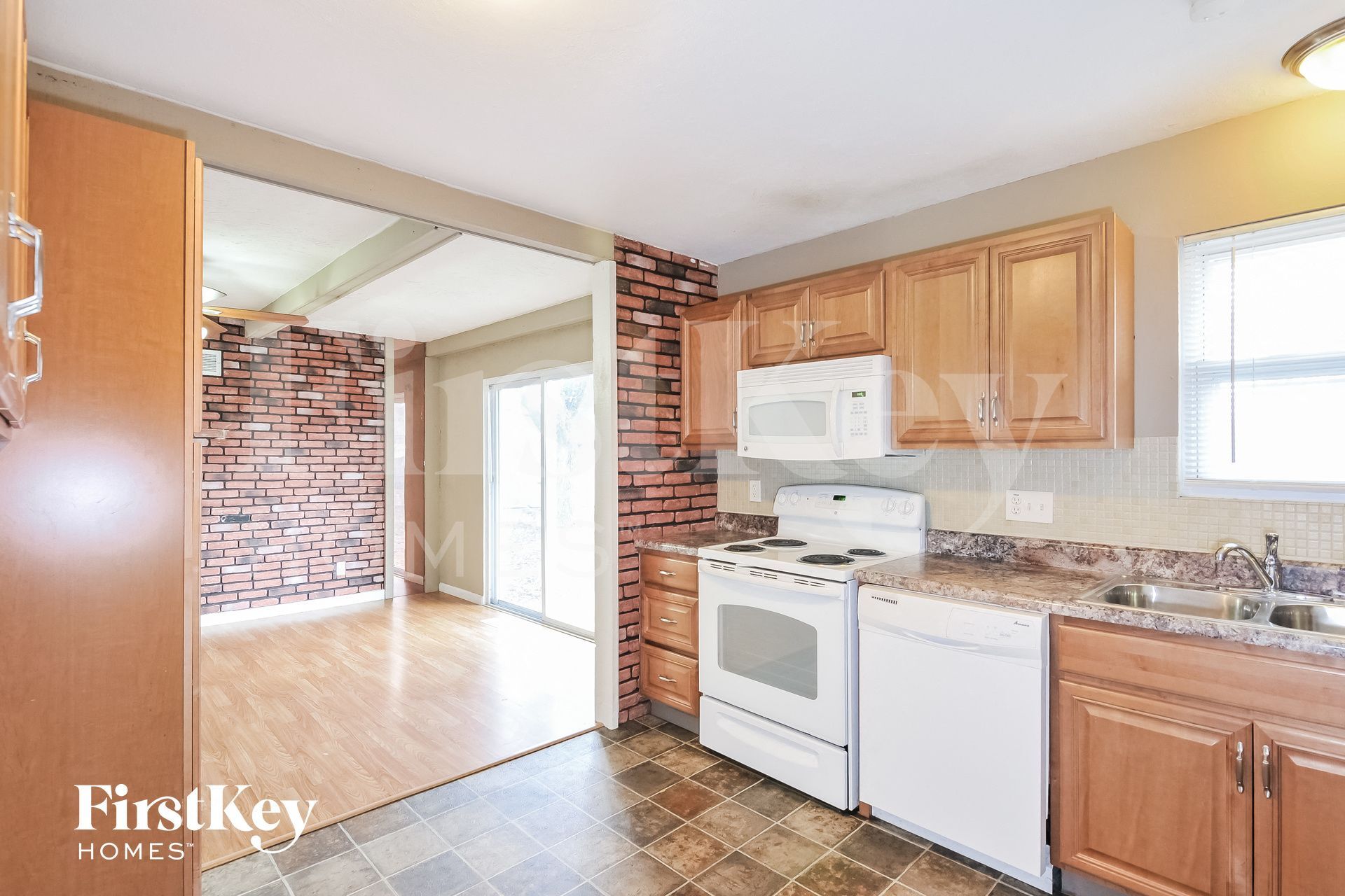 Building Photo - 2064 Aristocrat Dr