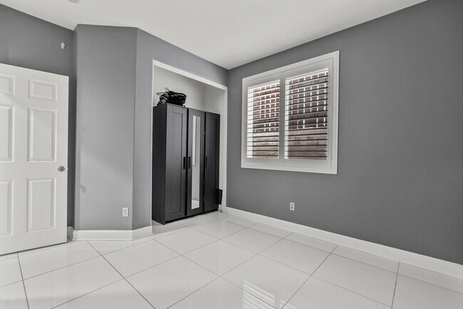 Building Photo - 16001 Filbert St